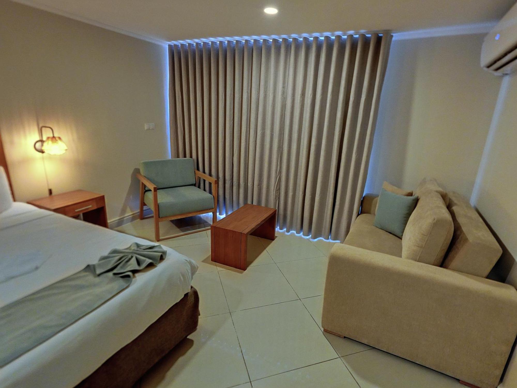 City Suites & Beach Hotel Willemstad Exterior photo