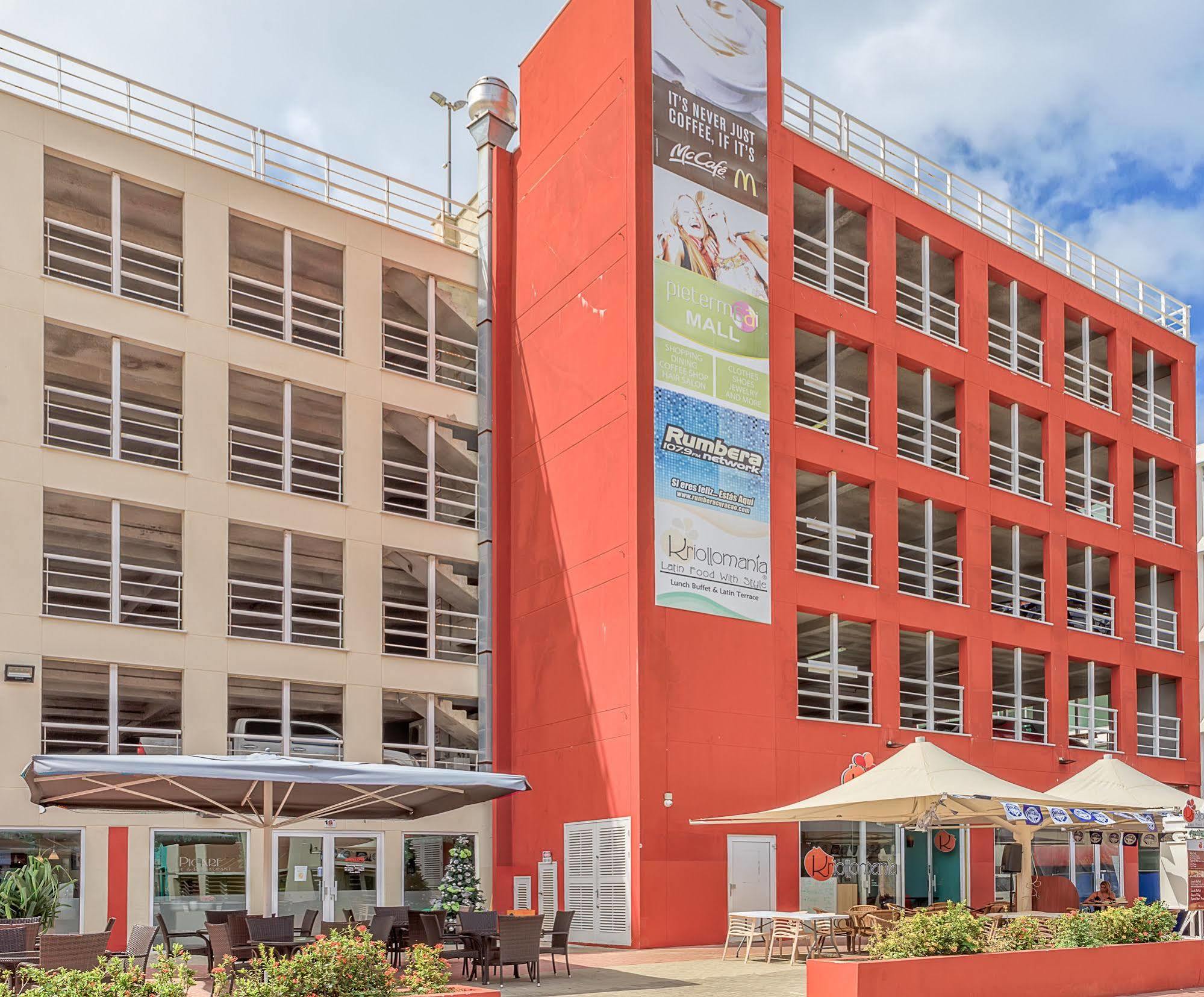 City Suites & Beach Hotel Willemstad Exterior photo