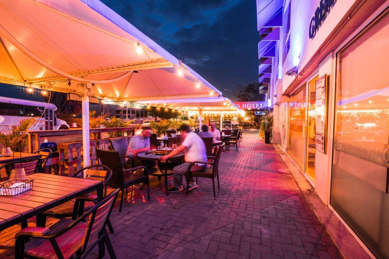 City Suites & Beach Hotel Willemstad Exterior photo